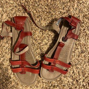Keen Size 10 Women Red Sandals